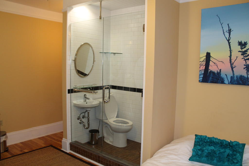 The Novel Stay Halifax Chambre photo